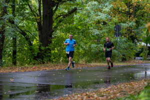 2437_DSC09736_macuti_stadtlauf