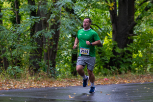 2447_DSC09767_macuti_stadtlauf