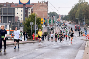 3044_fischermaedchenfilm_stadtlauf
