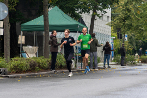 2824_DSC01702_macuti_stadtlauf