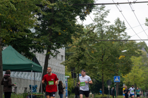 2825_DSC01704_macuti_stadtlauf