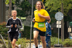 2845_DSC01789_macuti_stadtlauf