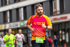 2960_DSC02347_macuti_stadtlauf