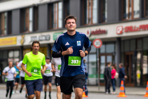 2974_DSC02390_macuti_stadtlauf