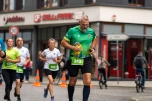 2984_DSC02442_macuti_stadtlauf