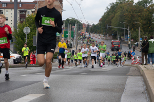 2743_DSC01356_macuti_stadtlauf